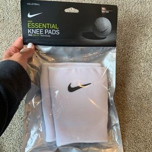 NWT Nike Volleyball Knee Pads.